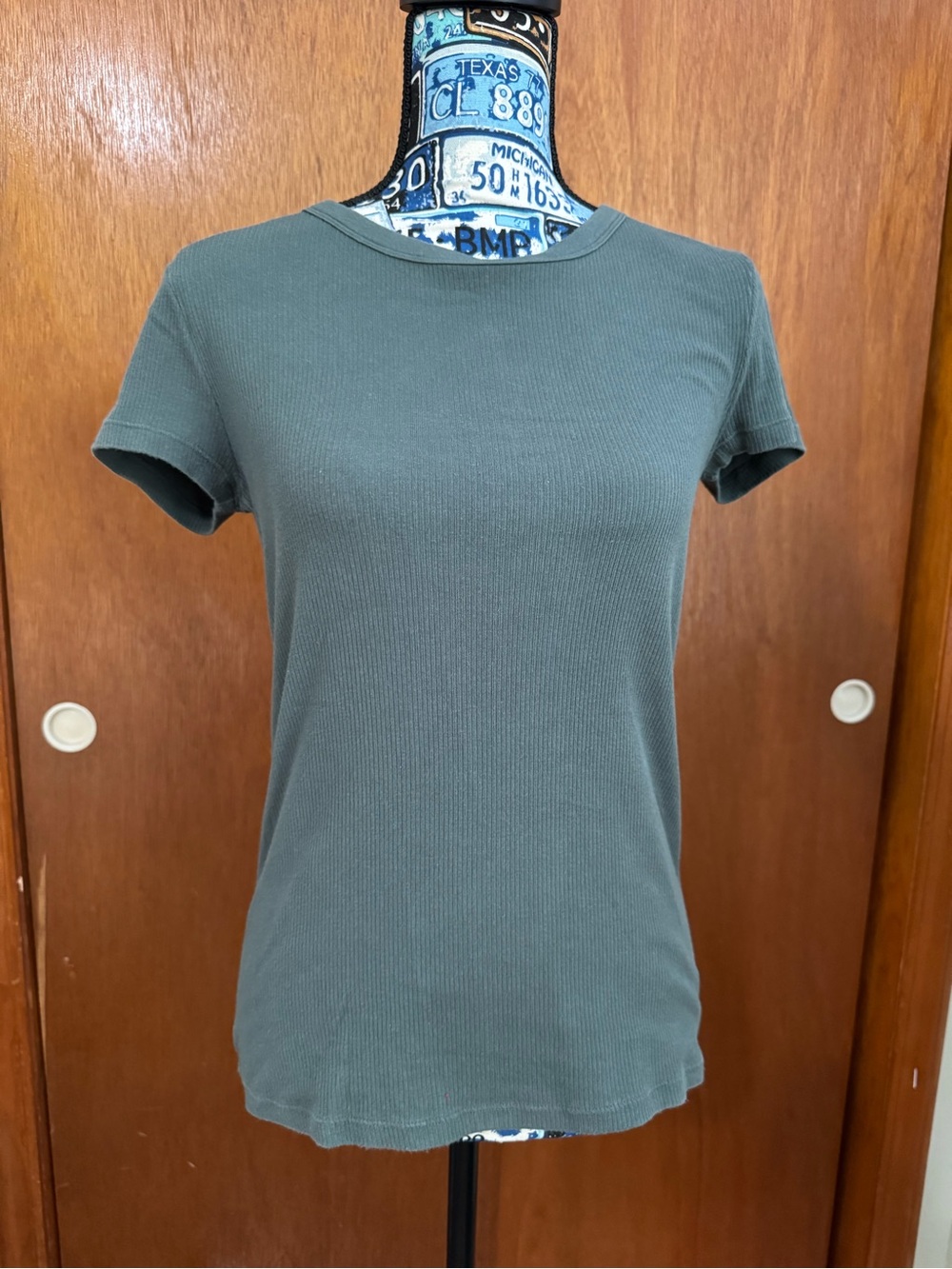 GAP Women's Ribbed Short Sleeve Tee - Olive